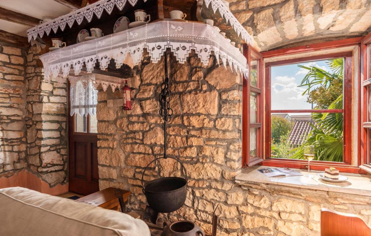 Готель House Peresiji Номер фото