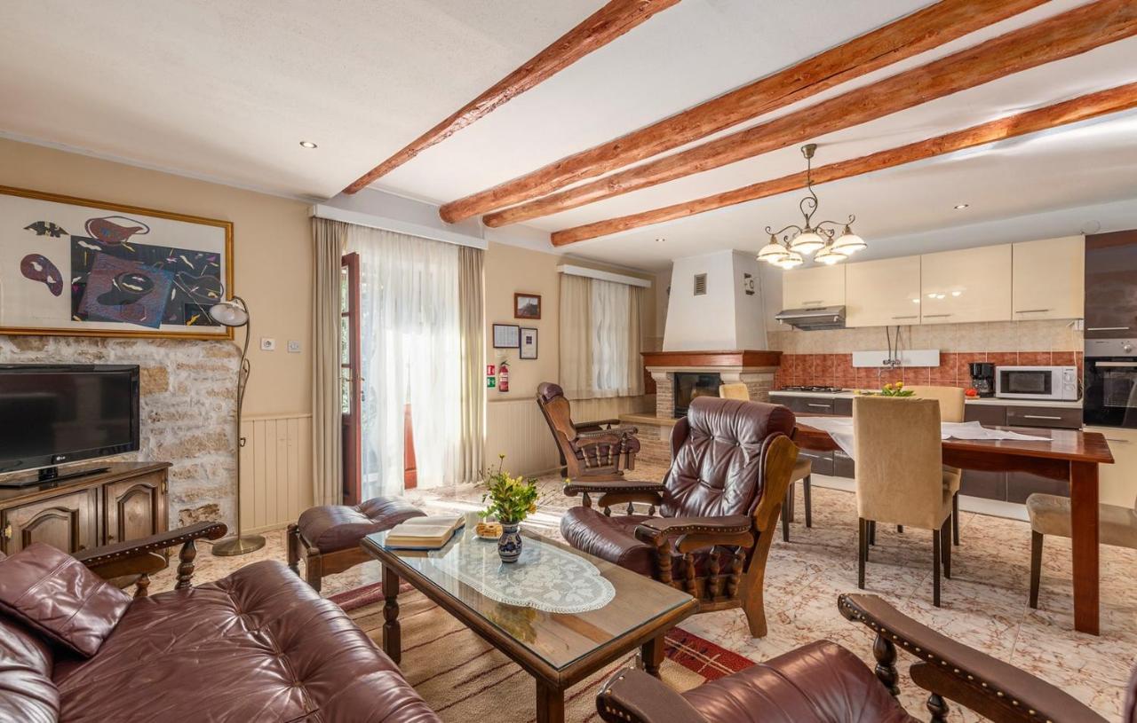 Готель House Peresiji Номер фото